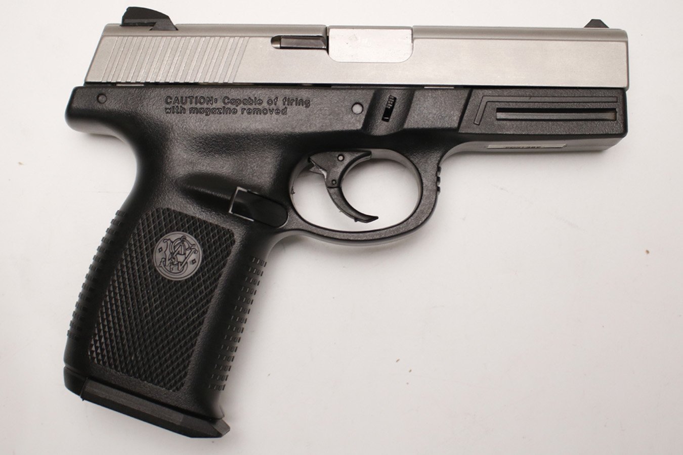 SMITH AND WESSON SW9VE 9mm Police Trade-In Pistol